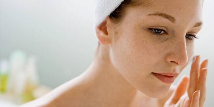 Illóolajok rendszeres használata az arcbőr hidratálására