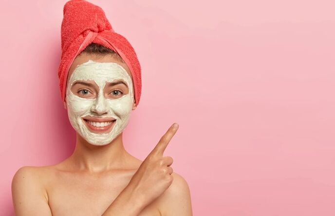 Gyógynövényes maszk használata az arcbőr ápolására és fiatalítására